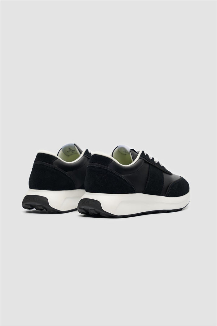 Alanza Black Technical Runner