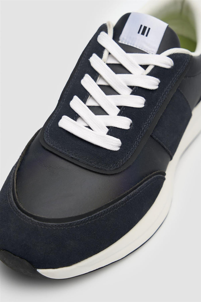 Alanza Navy Technical Runner