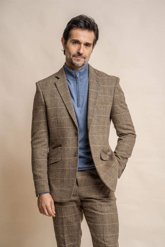 Albert Brown with Dakota Chino - House of Cavani