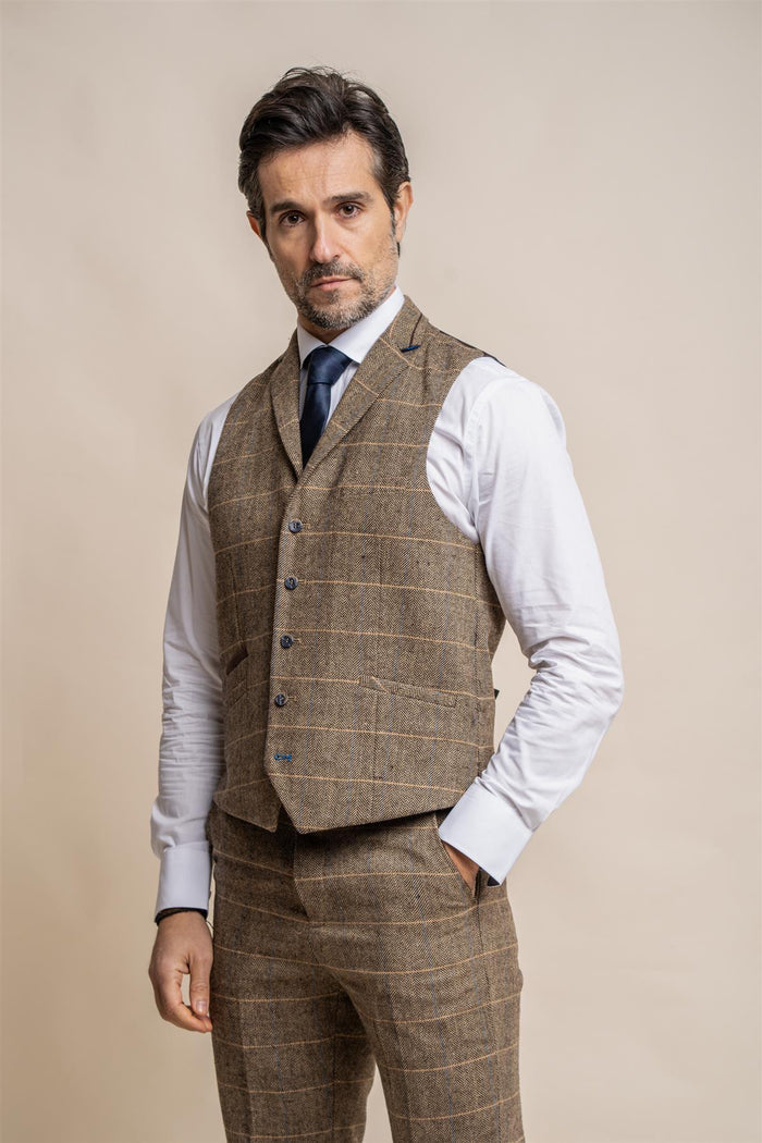 Albert Brown with Dakota Chino - House of Cavani
