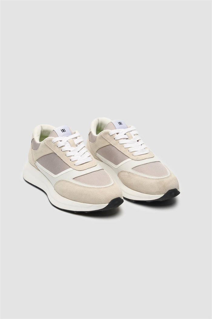 Brisbane White Technical Runner