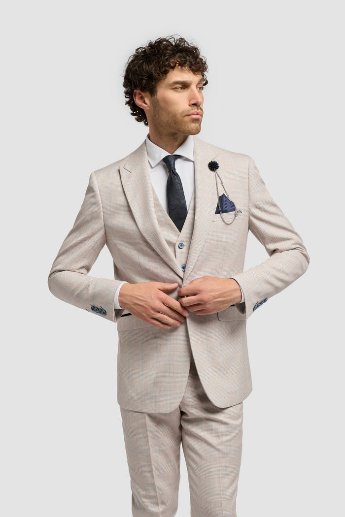 Caridi Beige Short Blazer