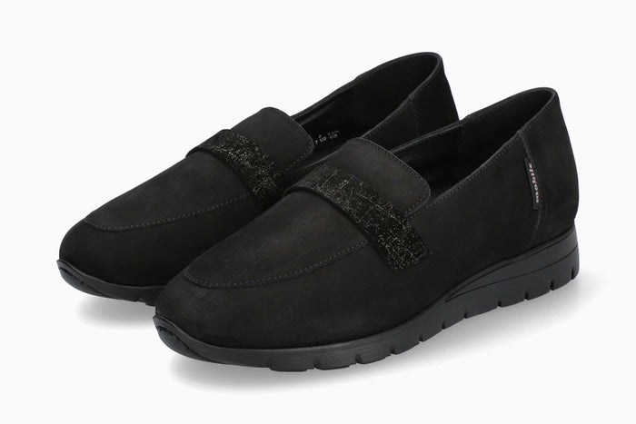 Dixie - Black Women Slip-Ons