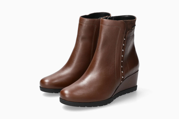 Fergy - Brown | M8OS