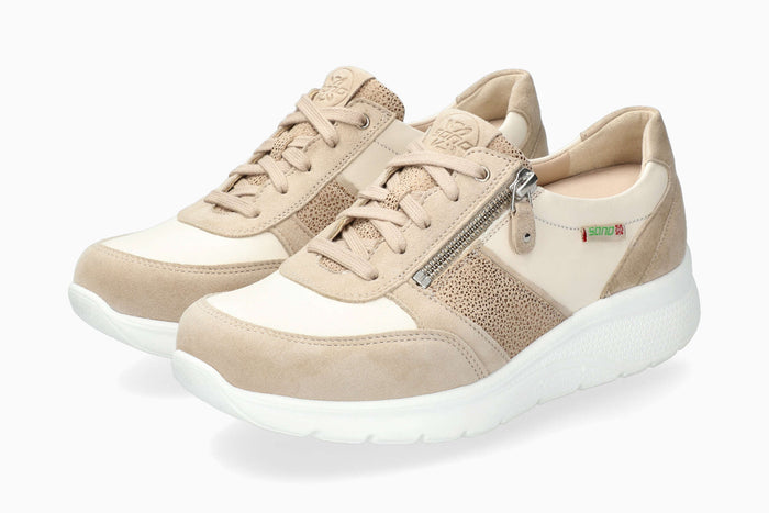 Izae - Beige Women Walking