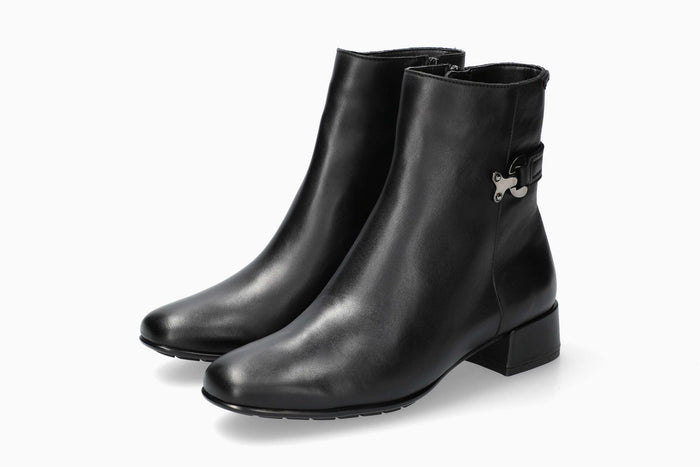 Johana - Black Women Ankle Boots With Heel
