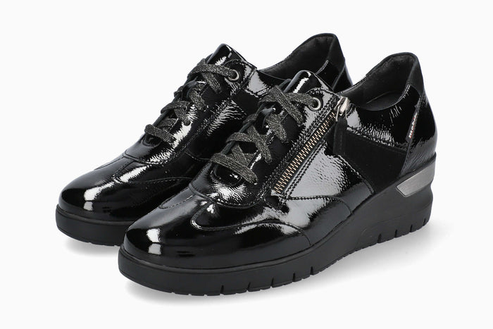 Kiliana - Black | M6AW