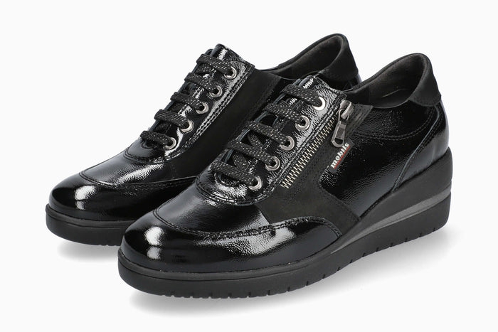 Patrizia - Black | M7PG