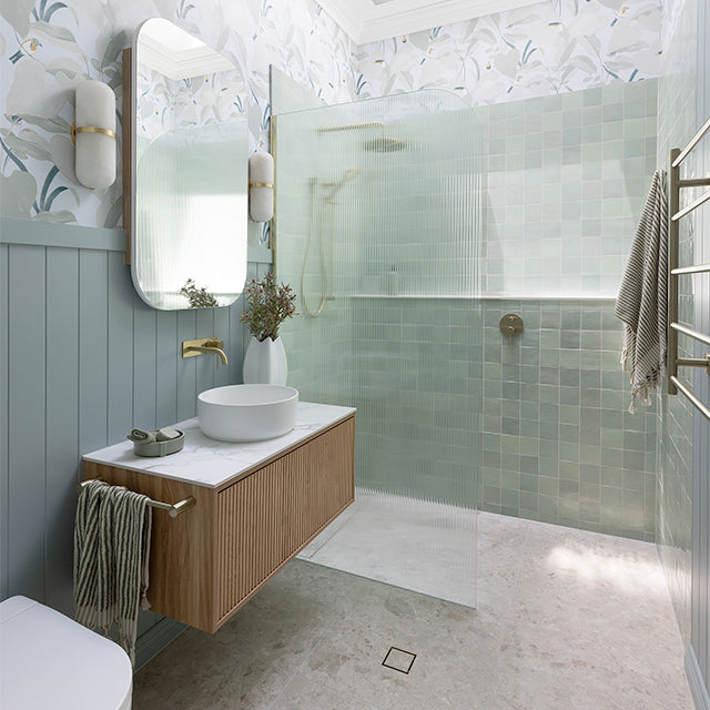 Lifestyle Phoenix Vivid Slimline Shower/Bath Diverter Mixer-Brushed Gold - the blue space