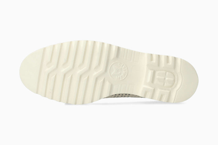 Stessy Perf - Light Sand | M7BQ