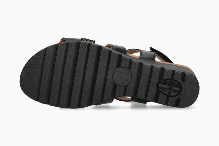 Ynes - Black | M4WY
